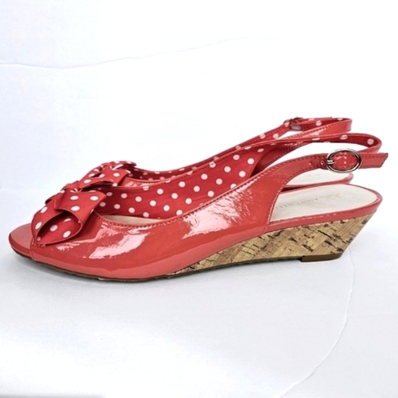 Anne Klein Wwns Beverley Red Patent Leather White Polka Dot Bow Wedge Sandals 8 - Picture 7 of 12